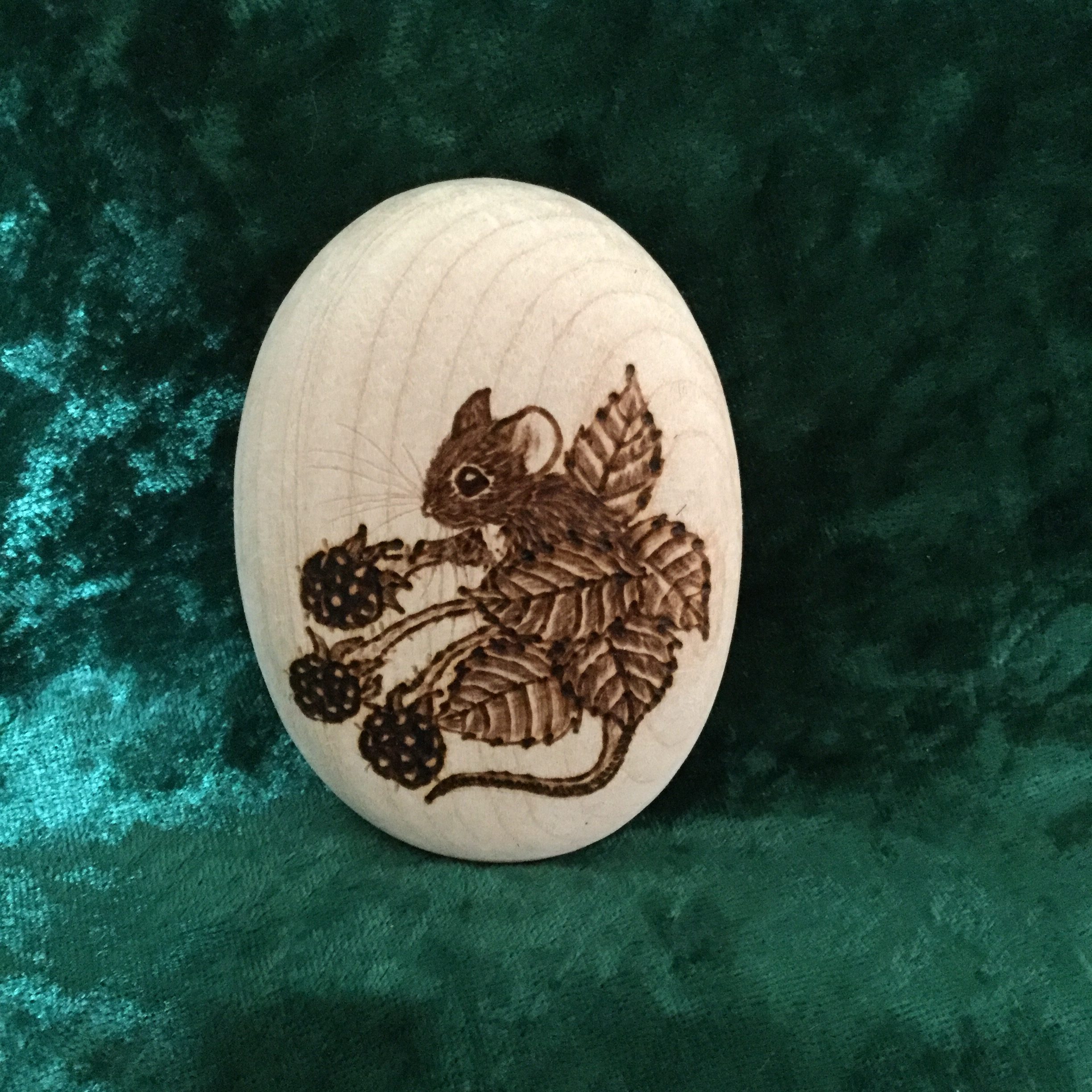 Wooden pebble oval