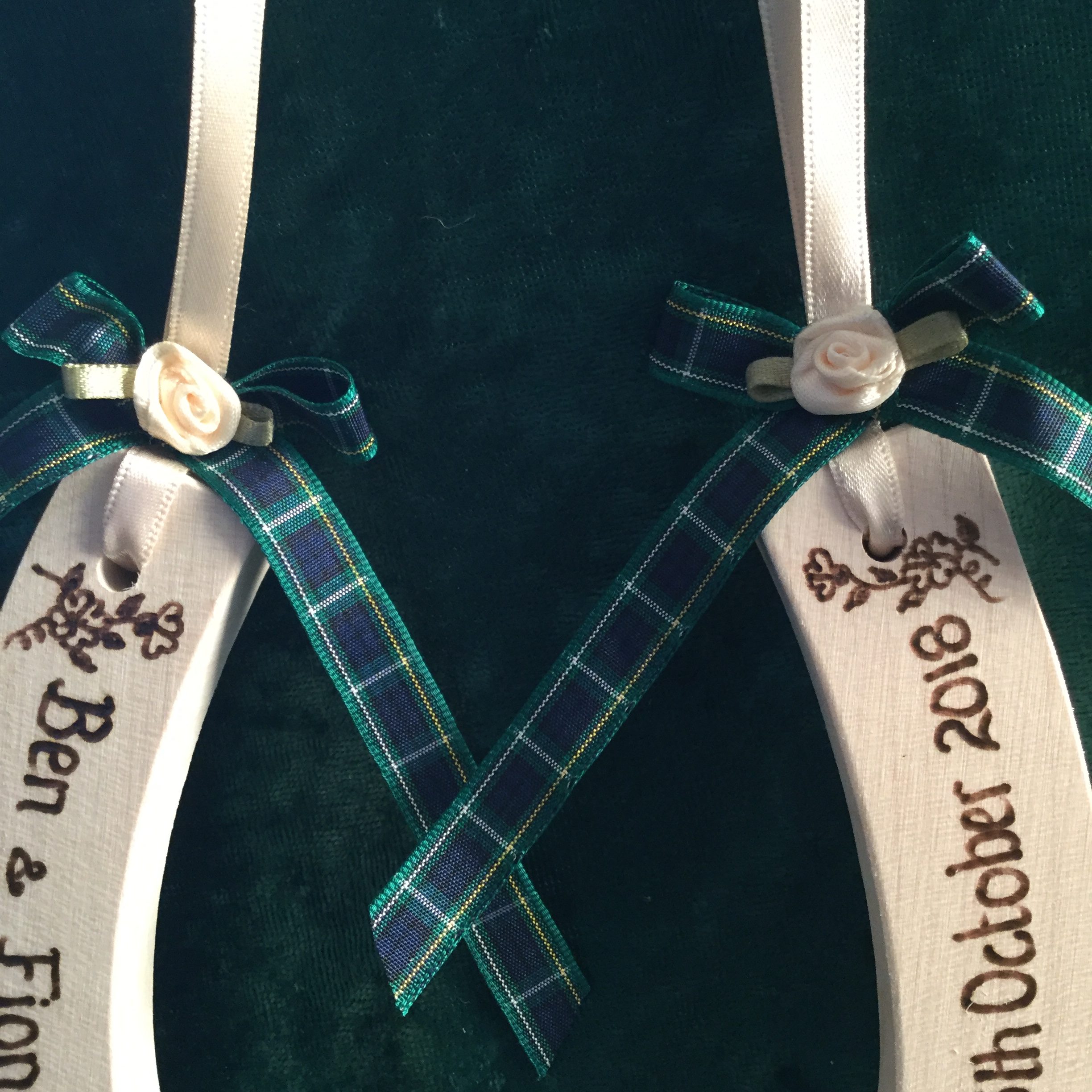 tartan wedding horseshoe - green
