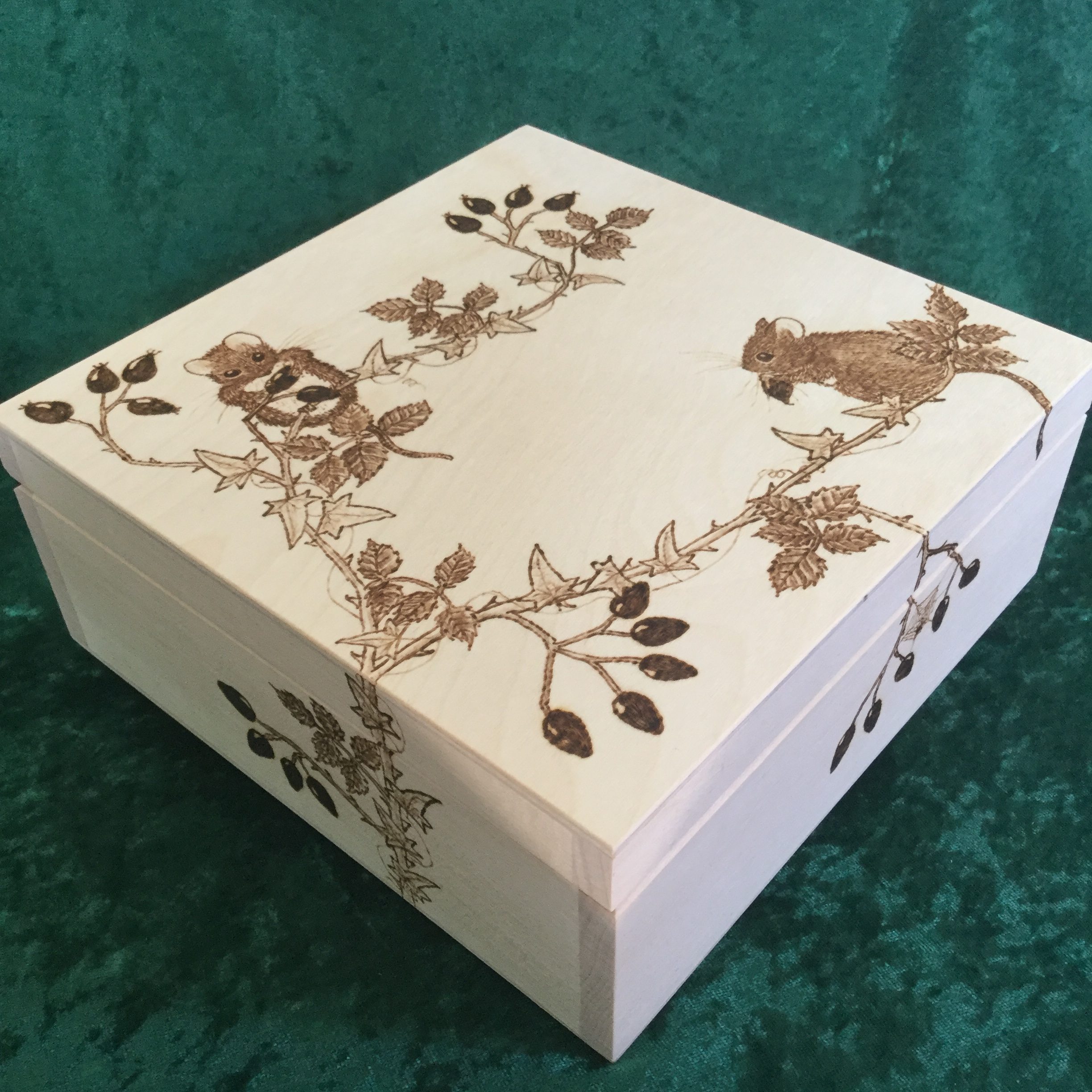 Square trinket box - lg