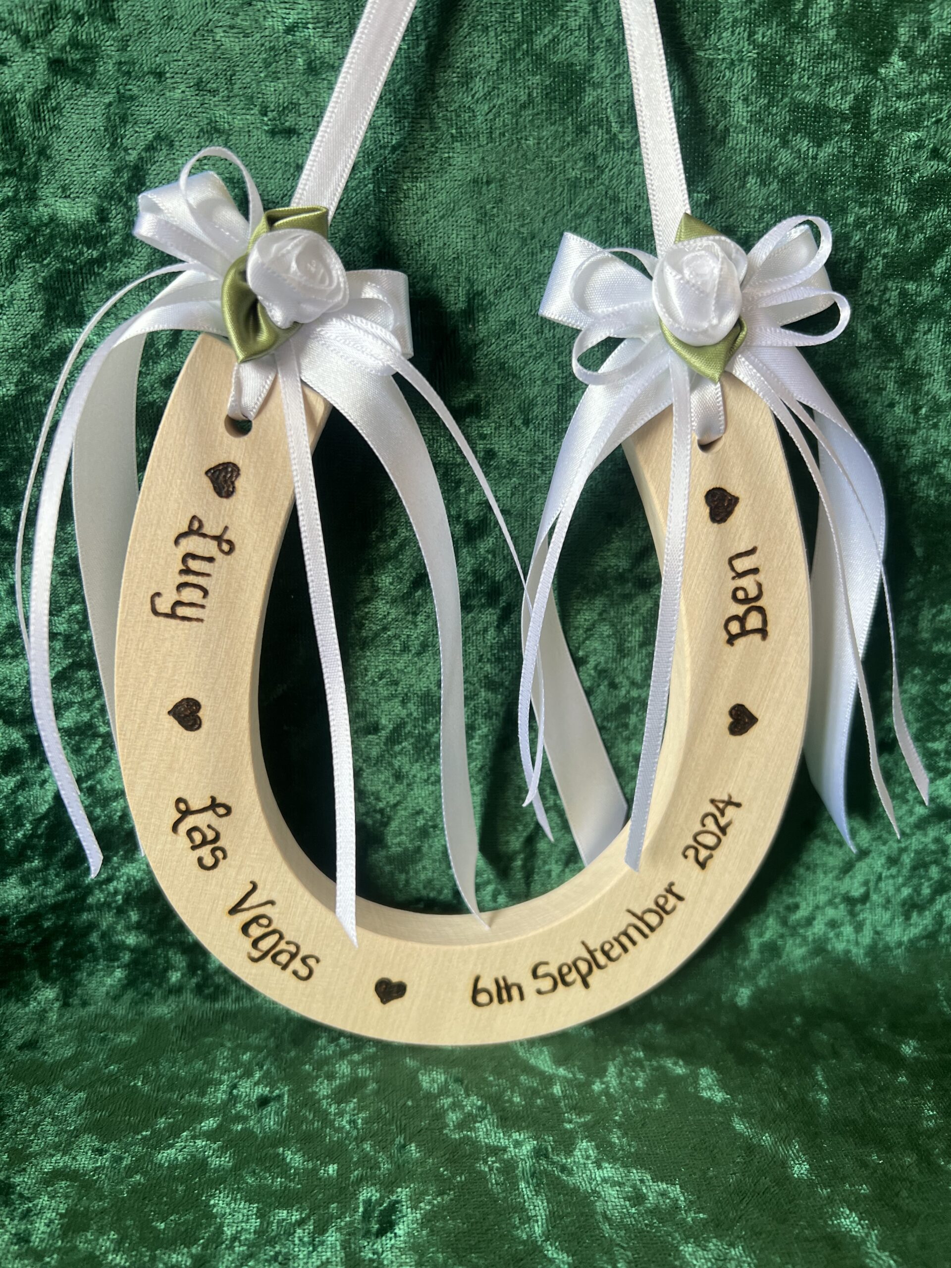 Heart Wedding Horseshoe with large satin rosebuds - white